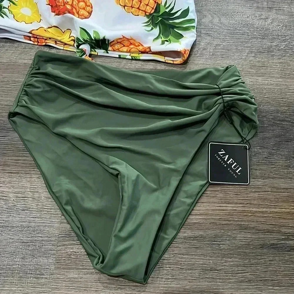 (19)NWT  ZAFUL bikini - Picture 4 of 4